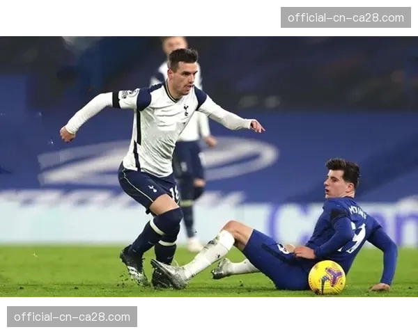 欧战归来，法兰克福主帅表示球队面临严峻体能考验