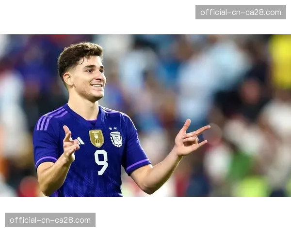 阿尔瓦雷斯接受专访,坦言在曼城的角色与欧冠雄心 阿尔瓦雷斯接受专访,坦言在曼城的角色与欧冠雄心